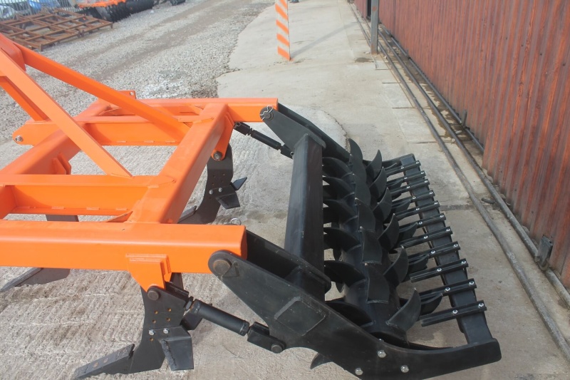 Плуг чизельный ПЧН-1,6 с зубчатым катком купить в Тамбове – «БДН-АгроКубань», 9