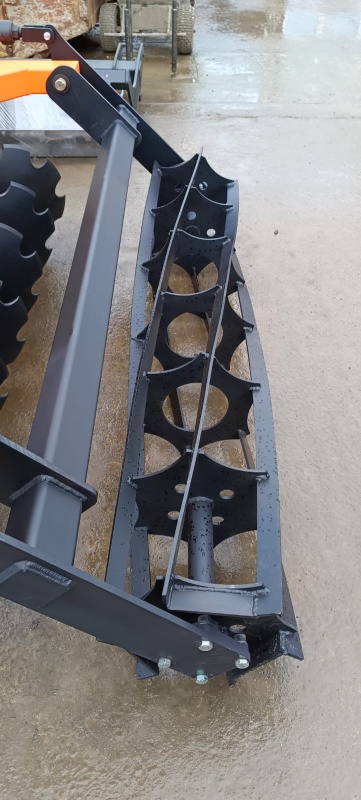 Борона дисковая навесная БДН 2,4х2Н с амортизаторами катка, 14 рабочих органов купить в Тамбове – «БДН-АгроКубань», 7