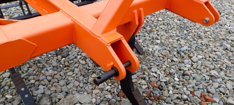 Плуг чизельный ПЧН 1,6 с планчатым катком купить в Тамбове – «БДН-АгроКубань», 5