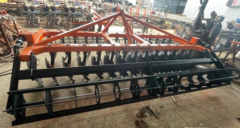 Борона дисковая навесная БДН 4х2Н, 28 рабочих органов купить в Тамбове – «БДН-АгроКубань», 2