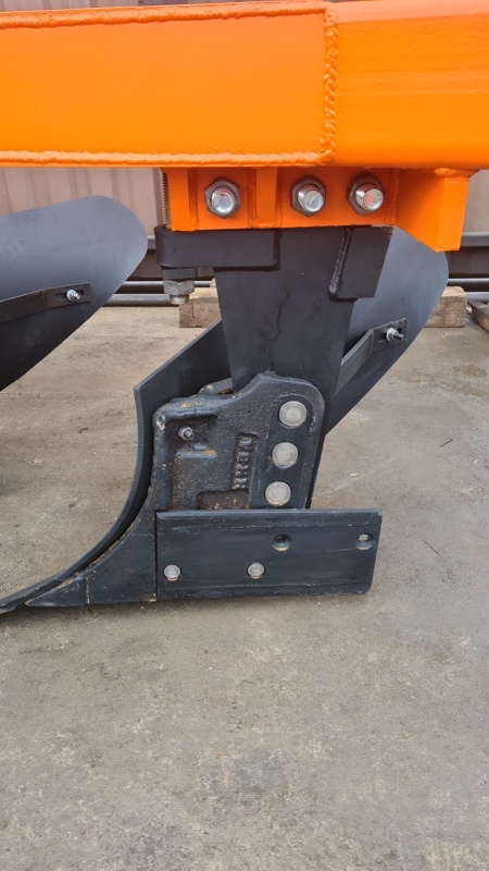 Плуг отвальный ПЛН 3-35 (3 корпуса) купить в Тамбове – «БДН-АгроКубань», 3