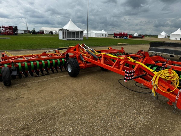 Лущильник мульчировщик дисковый прицепной «АВРОРА» ЛД-8Л (евро-складывание) ЛАФЕТ купить в Тамбове – «БДН-АгроКубань», 2