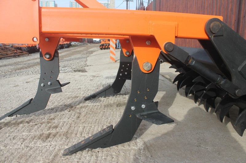 Плуг чизельный ПЧН-1,6 с зубчатым катком купить в Тамбове – «БДН-АгроКубань», 11