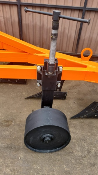 Плуг отвальный ПЛН 3-35 (3 корпуса) купить в Тамбове – «БДН-АгроКубань», 4